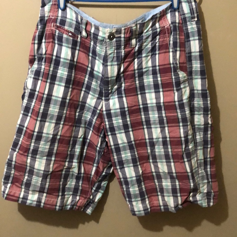 4for$20 American Eagle - Plaid shorts